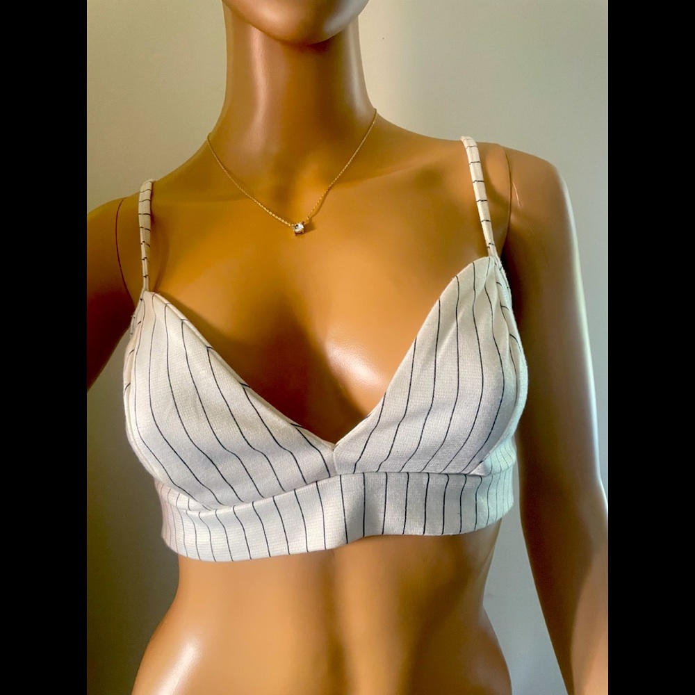 White top/black stripe